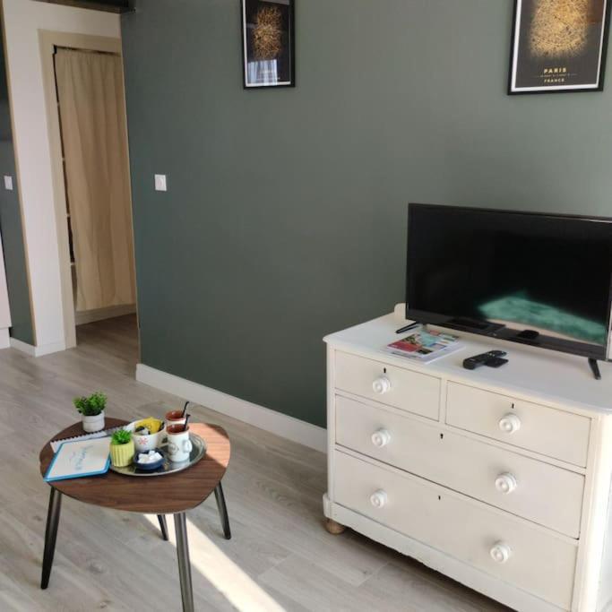 Appartement Verdoyant Au Bord Du Lac Leman Entre Evian Et Thonon Dans Une Villa Publier Esterno foto