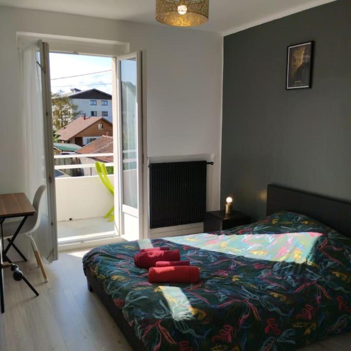 Appartement Verdoyant Au Bord Du Lac Leman Entre Evian Et Thonon Dans Une Villa Publier Esterno foto