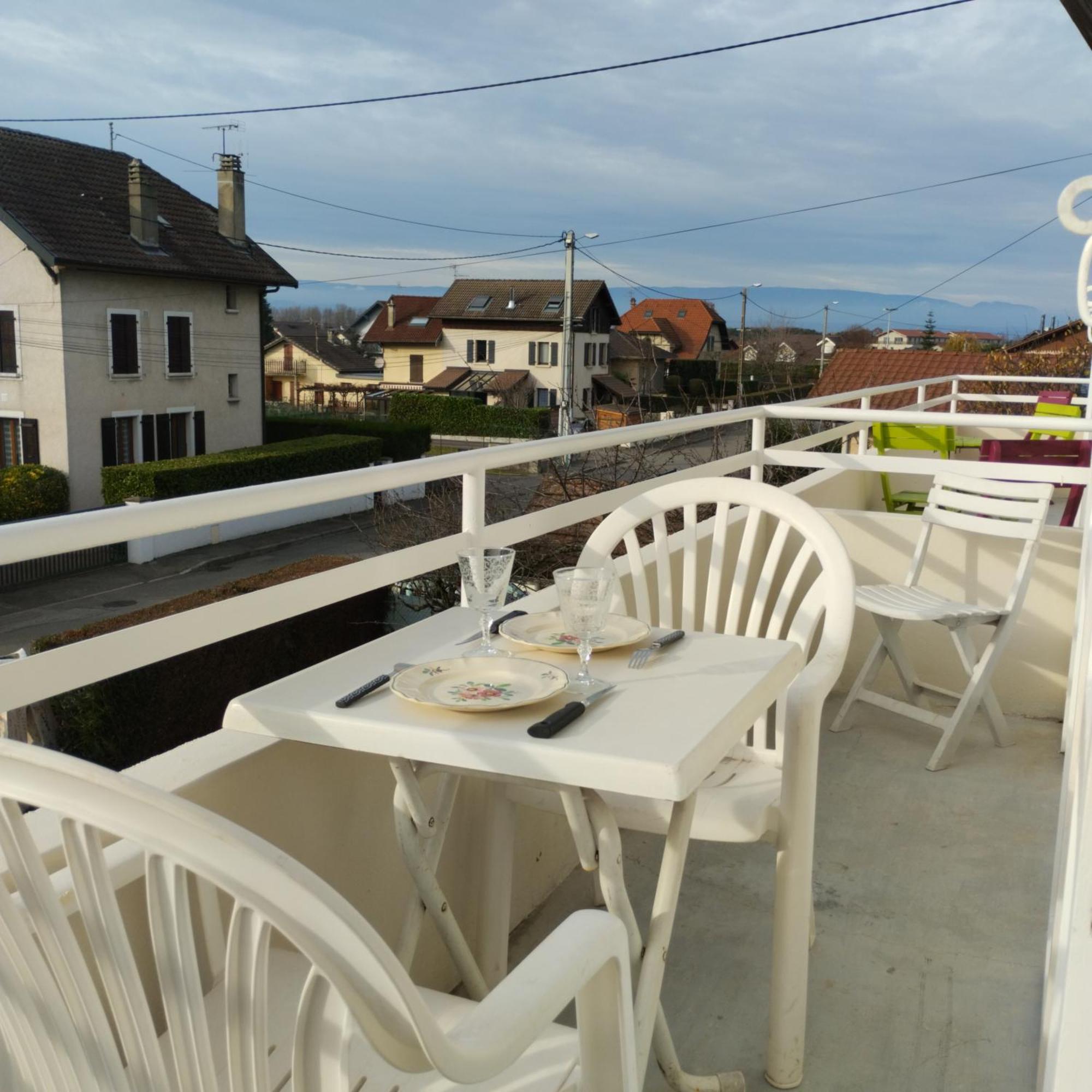 Appartement Verdoyant Au Bord Du Lac Leman Entre Evian Et Thonon Dans Une Villa Publier Esterno foto