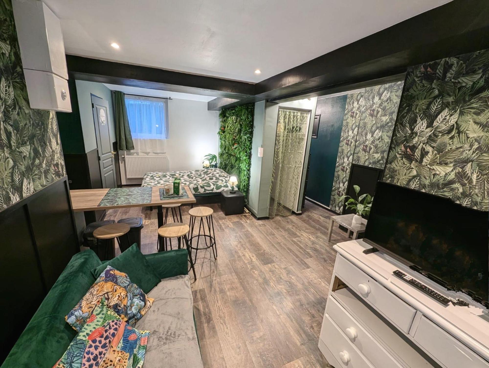 Appartement Verdoyant Au Bord Du Lac Leman Entre Evian Et Thonon Dans Une Villa Publier Esterno foto