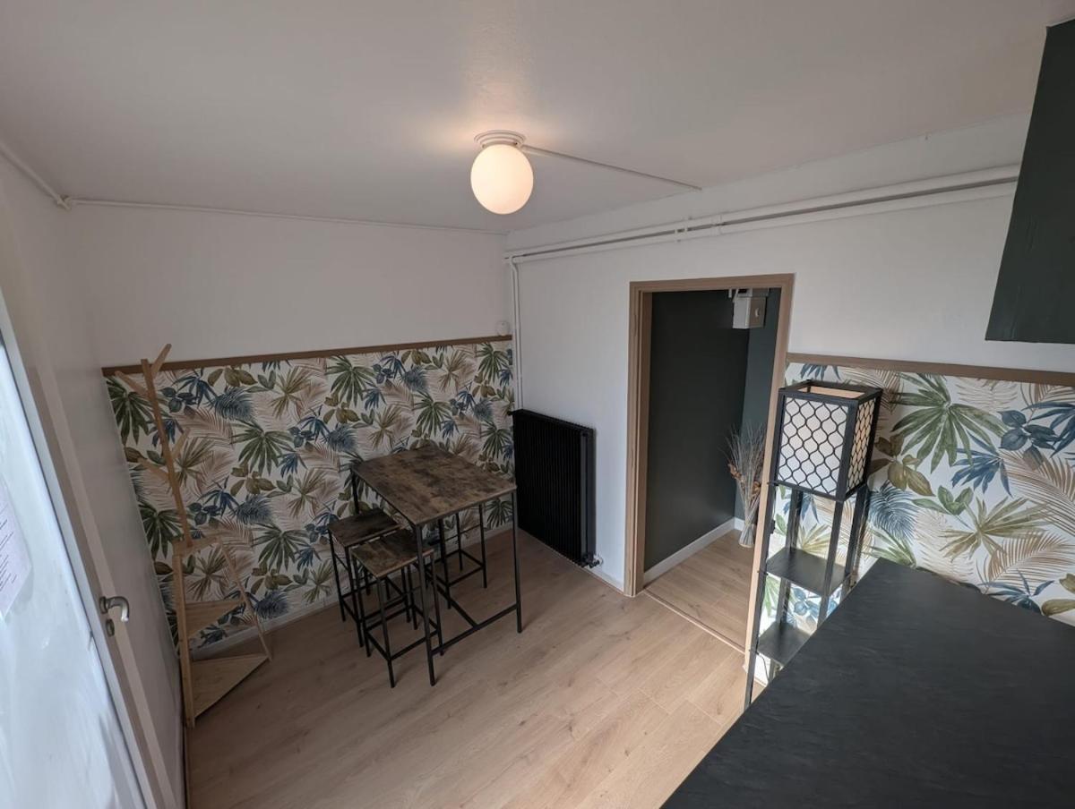 Appartement Verdoyant Au Bord Du Lac Leman Entre Evian Et Thonon Dans Une Villa Publier Esterno foto