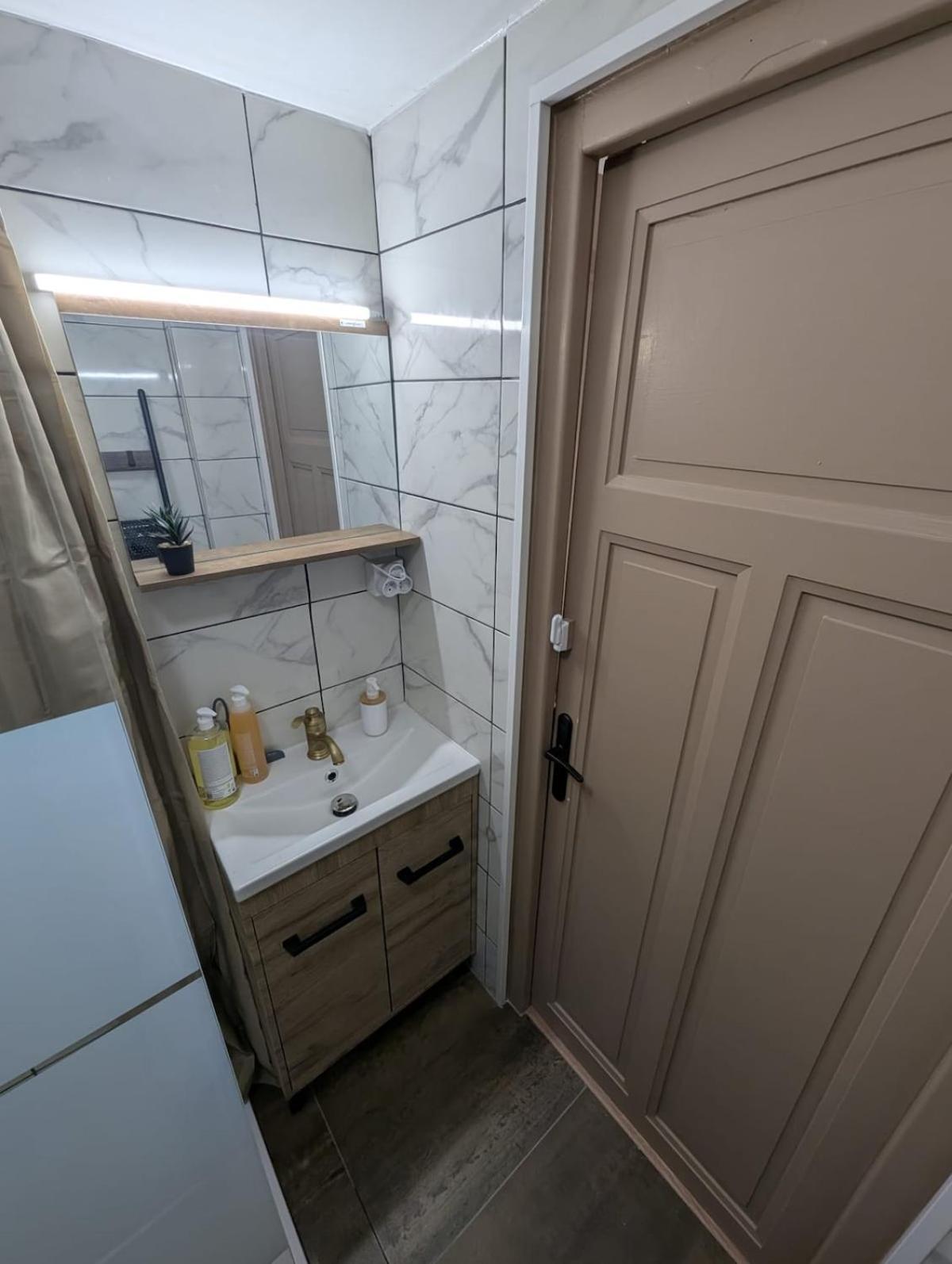 Appartement Verdoyant Au Bord Du Lac Leman Entre Evian Et Thonon Dans Une Villa Publier Esterno foto